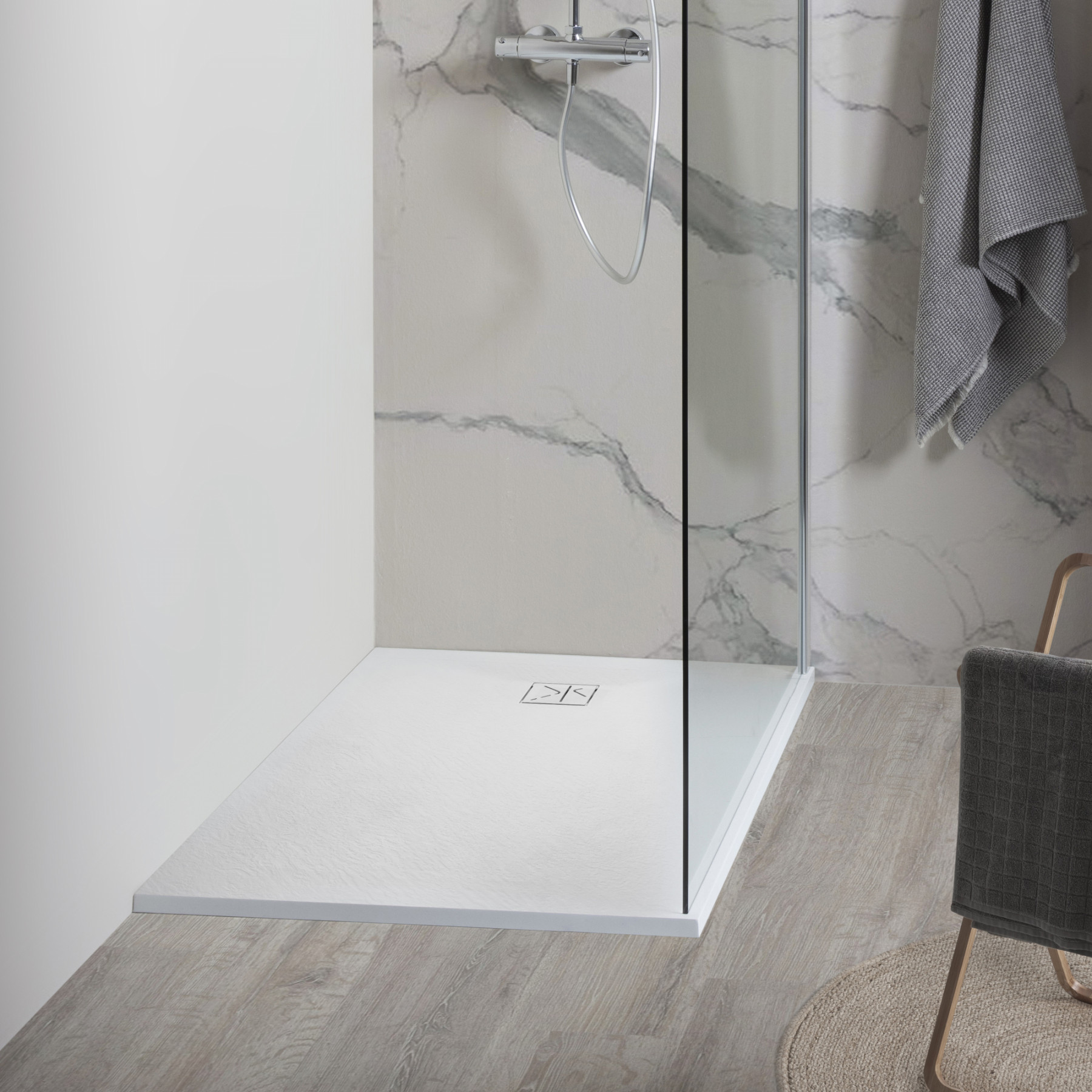 Piatto Doccia VERONA 150x90 cm ultraslim 2,6 cm effetto pietra, con piletta, Bianco Opaco